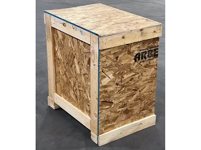 Fully Enclosed Crate
